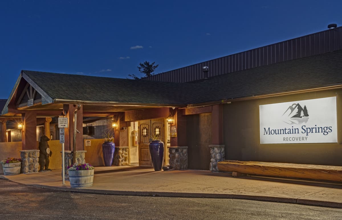 Mountain Springs Recovery — Rockies campus setting